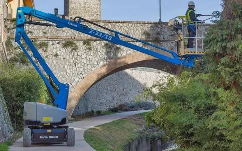 genie-szemelyemelok-targonca-trade-2000-ajka