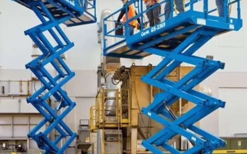 targonca-trade-kft-ajka-genie-szemelyemelo-allvany