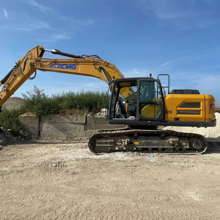 XCMG XE260E diesel üzemű forgókotró