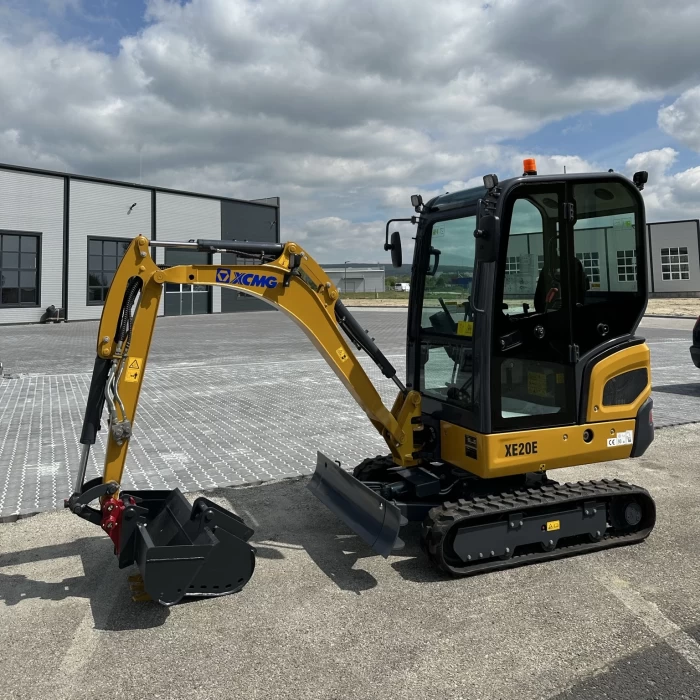 XCMG XE20E diesel üzemű minikotró