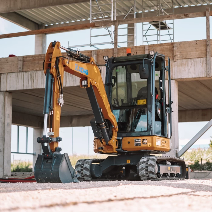 XCMG XE27E dízel üzemű minikotró