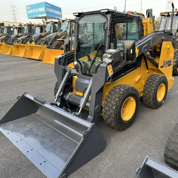 XCMG XC7-SV12 típusú kompakt rakodó