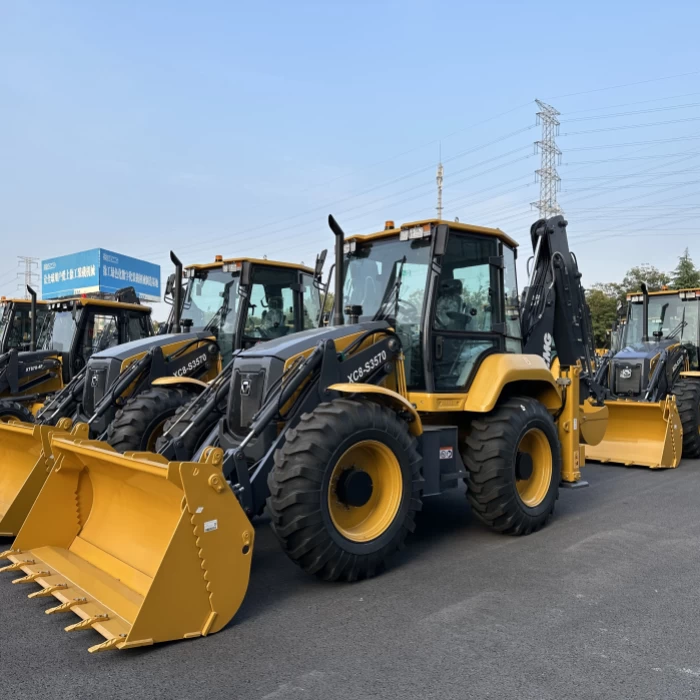 XCMG XC8-S3580 típusú kotró-rakodó