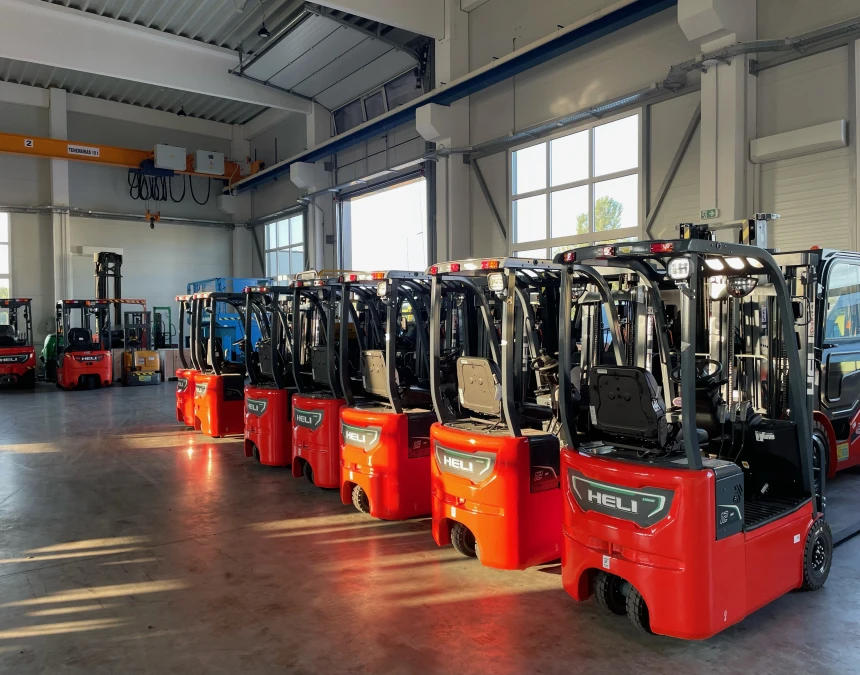 UGYE ÖN SEM AKAR NAPOKAT ELTÖLTENI CÉGE RAKTÁRTECHNIKAI BERENDEZÉSÉNEK KÜLÖNBÖZŐ HELYEKRŐL VALÓ BESZERZÉSÉVEL?